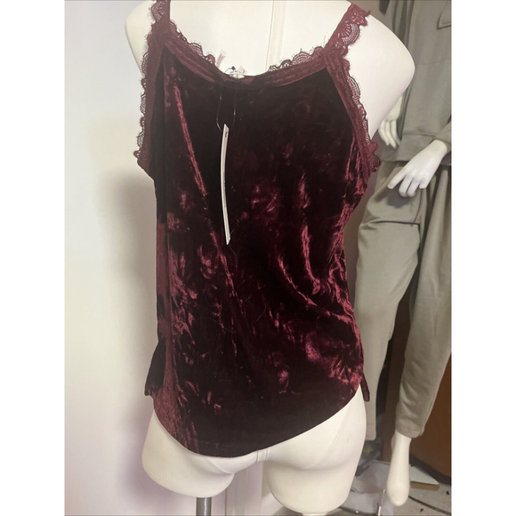 Large NWT Women’s Red Velvet Lacy Camisole Tank Top By Paparazzi - Picture 6 of 9